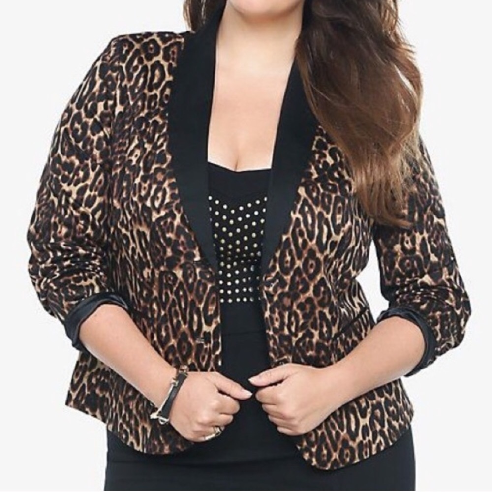 EUC Torrid Leopard print blazers size 18/20